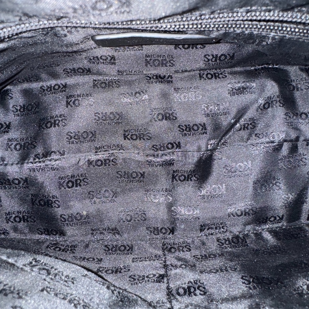 Michael Kors Jet Set Signature Shoulder Bag - Picture 7 of 9